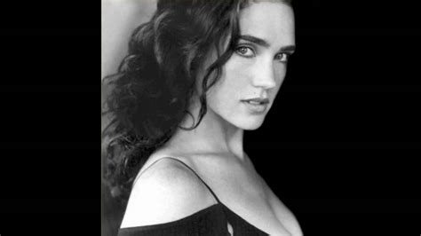 Jennifer Connelly nua, pelada